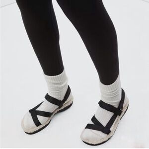 Everlane Black Strappy Sandals with Cream faux four lined Footbed